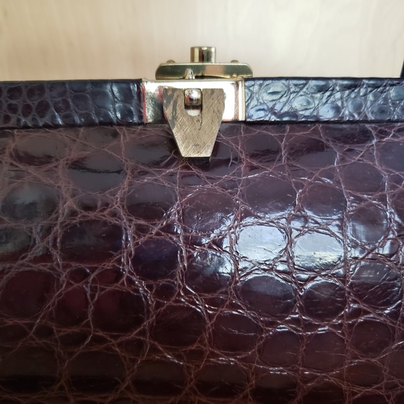 VINTAGE Bellestone Alligator Handbag! - Picture 13 of 14